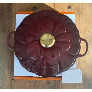 Le Creuset Garnet Rhone Petal Braiser 2.25 Qt 26 cm Signature Cast Iron NEW